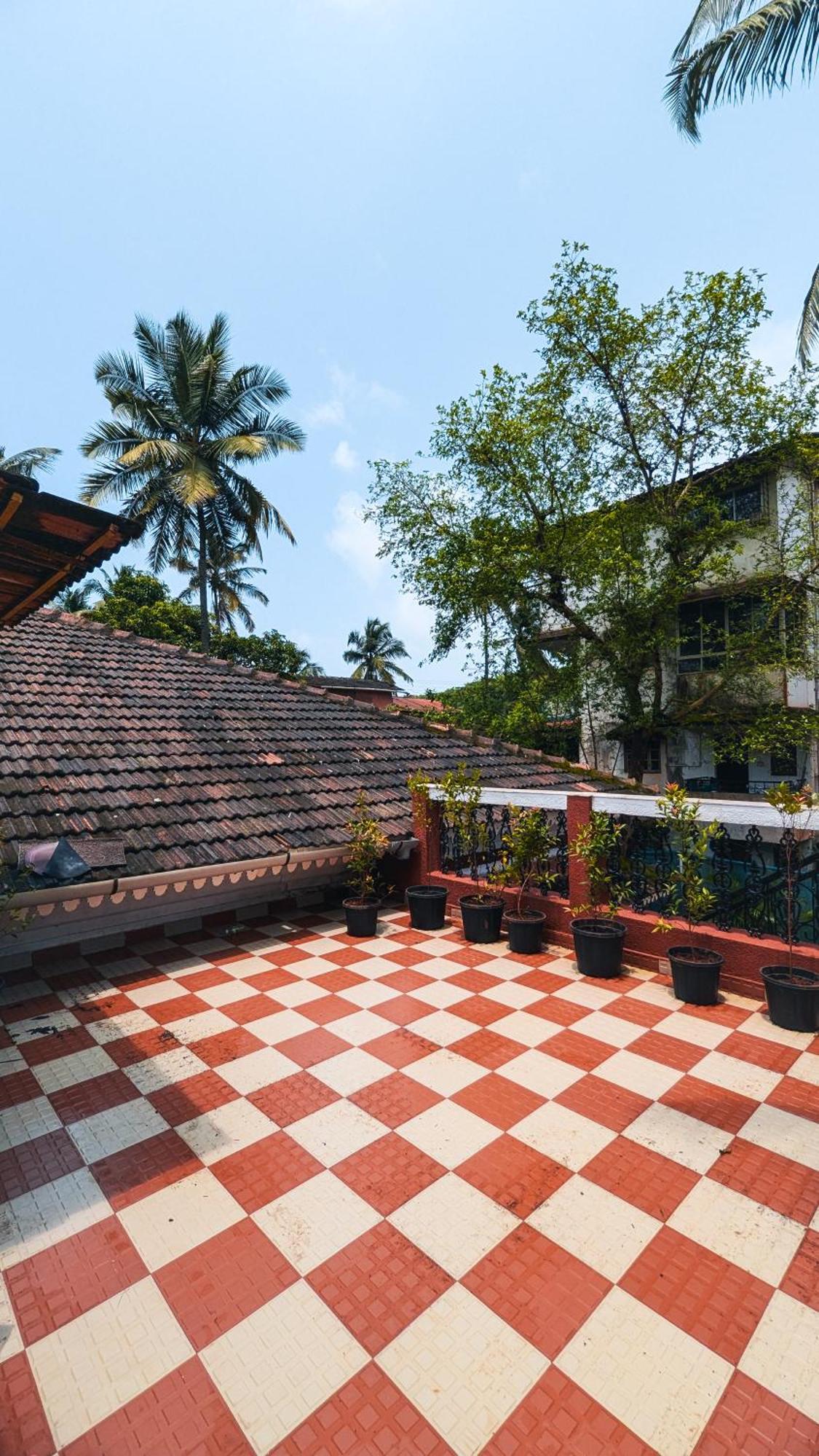 The First House By V3Homestay 4Bhk Private Pool 卡兰古特 外观 照片