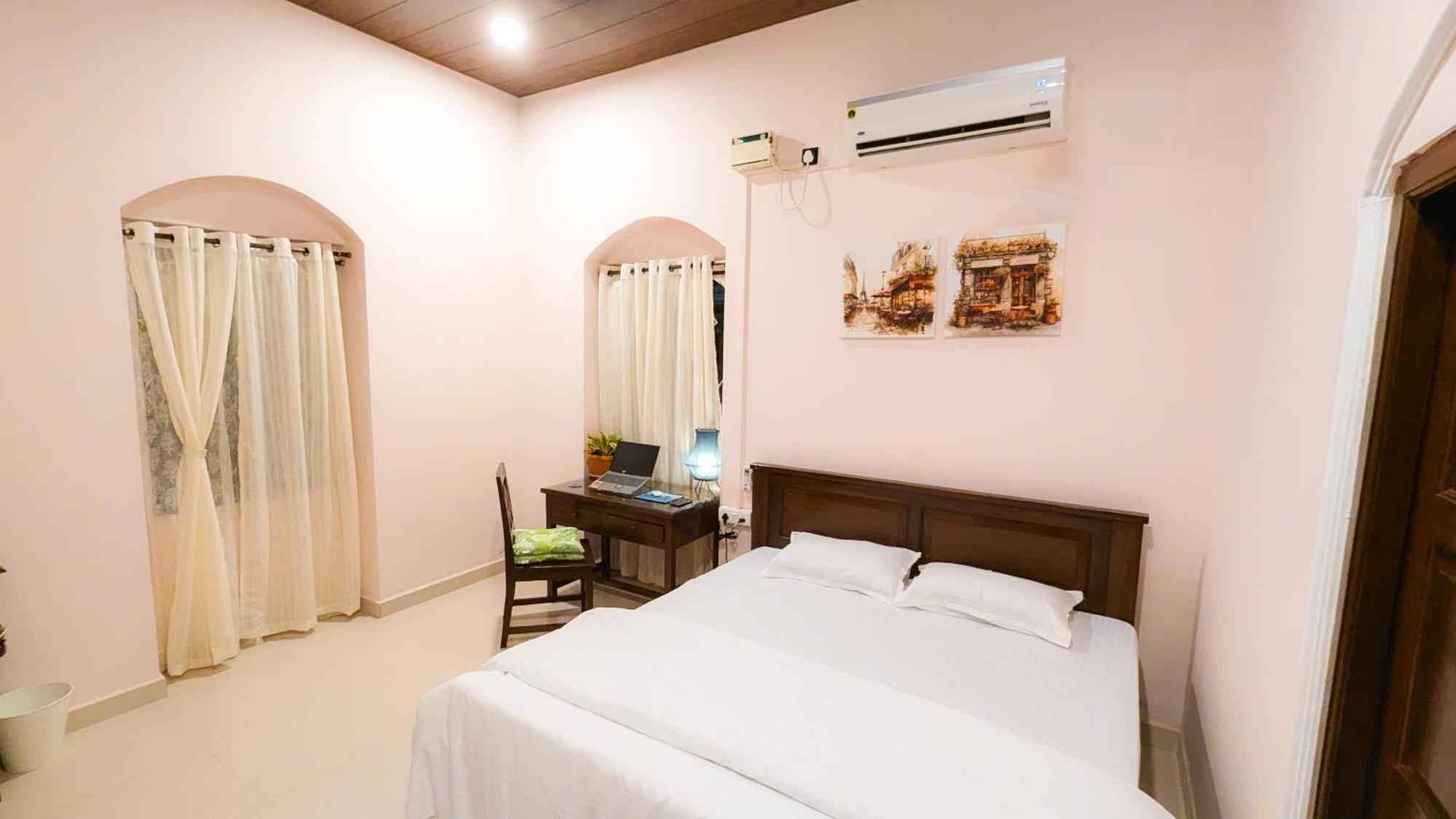 The First House By V3Homestay 4Bhk Private Pool 卡兰古特 外观 照片