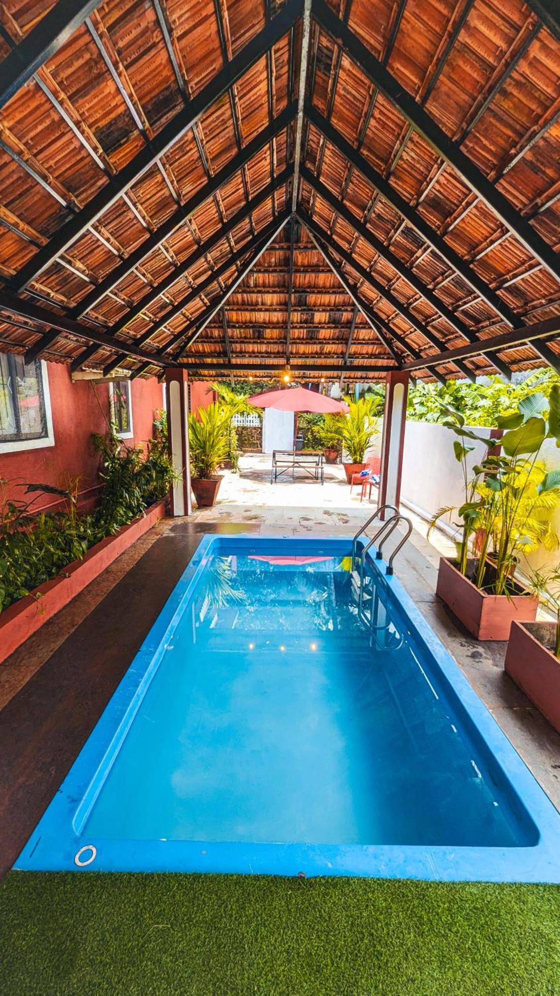 The First House By V3Homestay 4Bhk Private Pool 卡兰古特 外观 照片
