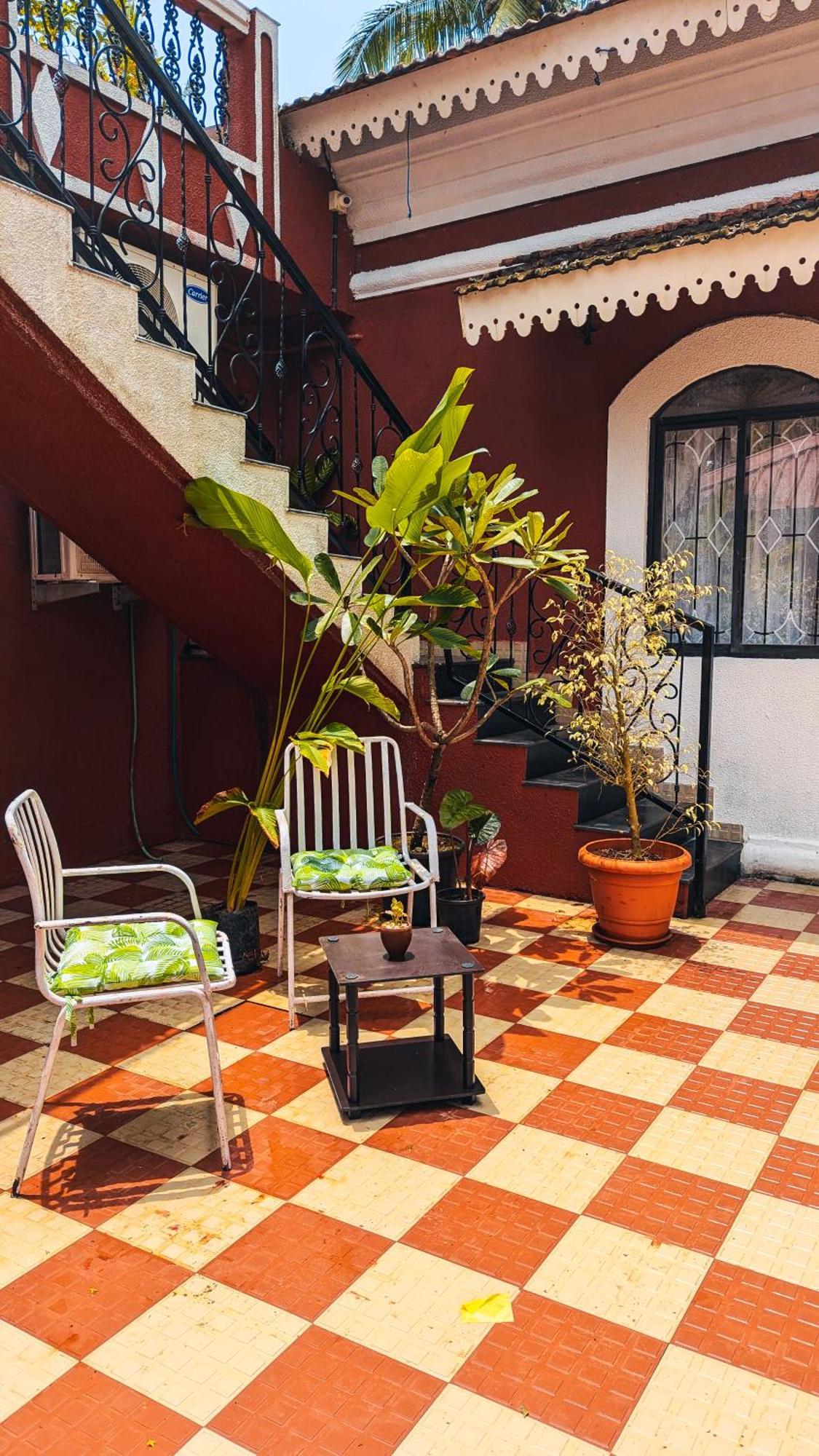 The First House By V3Homestay 4Bhk Private Pool 卡兰古特 外观 照片