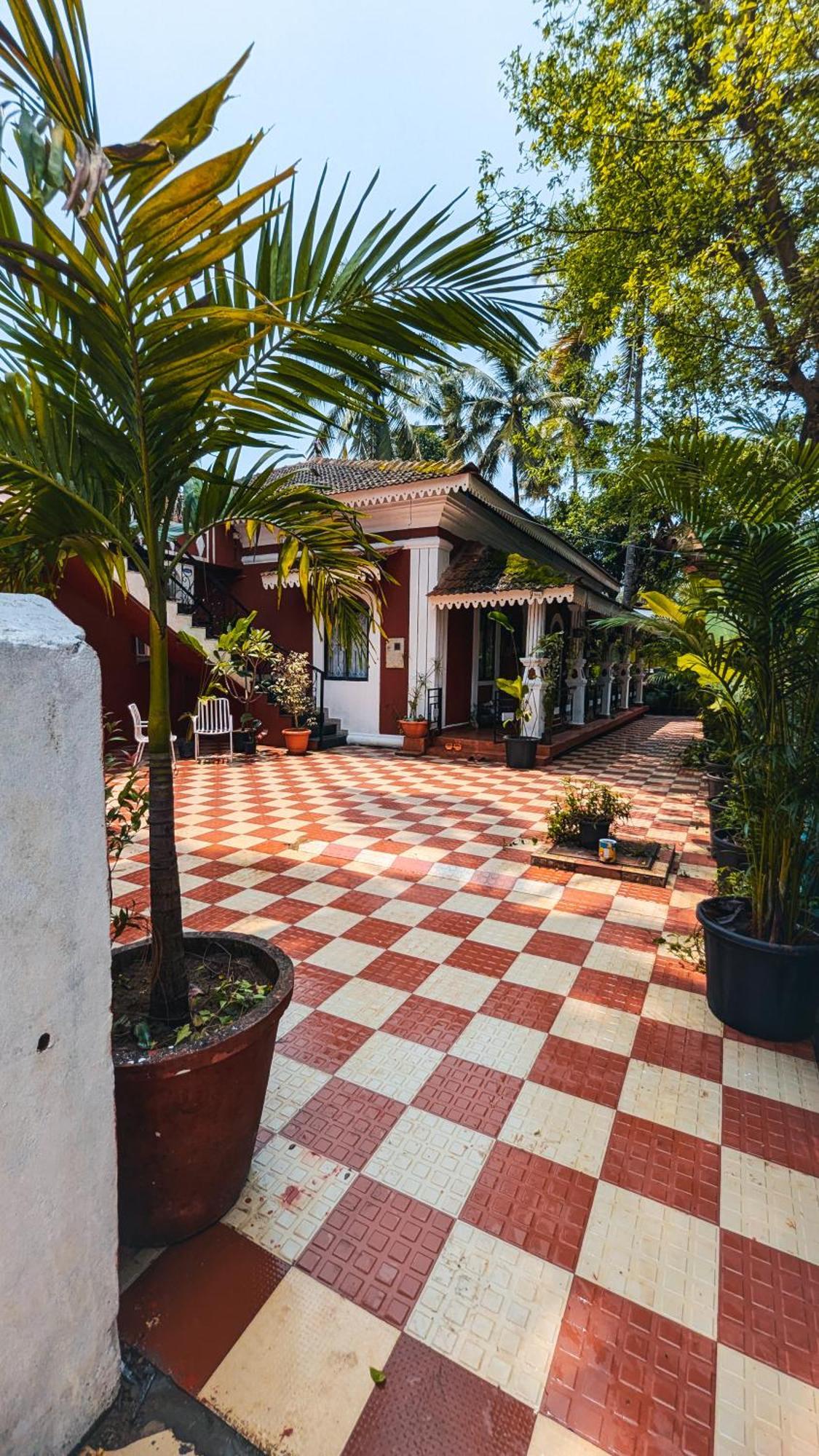The First House By V3Homestay 4Bhk Private Pool 卡兰古特 外观 照片