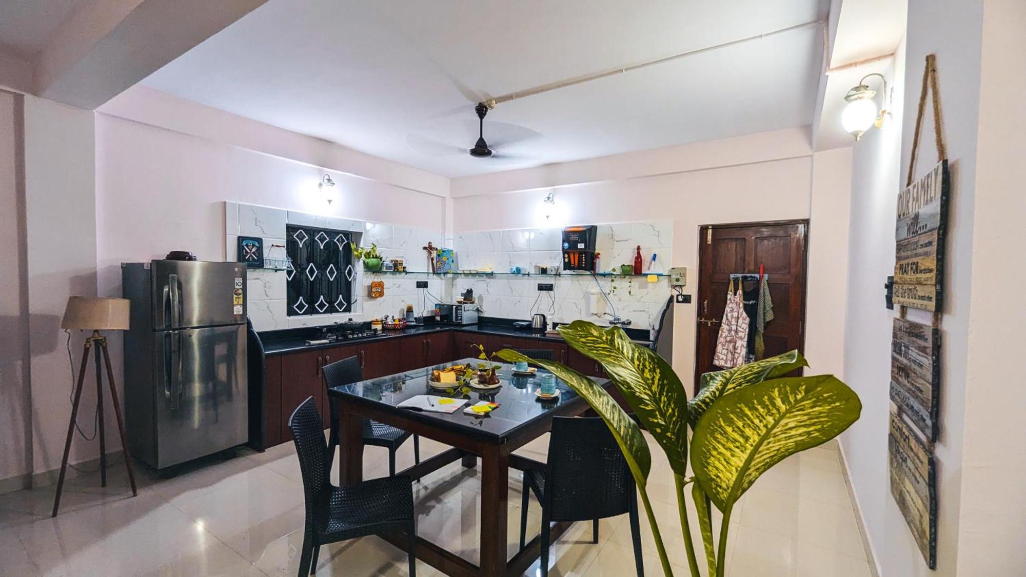 The First House By V3Homestay 4Bhk Private Pool 卡兰古特 外观 照片
