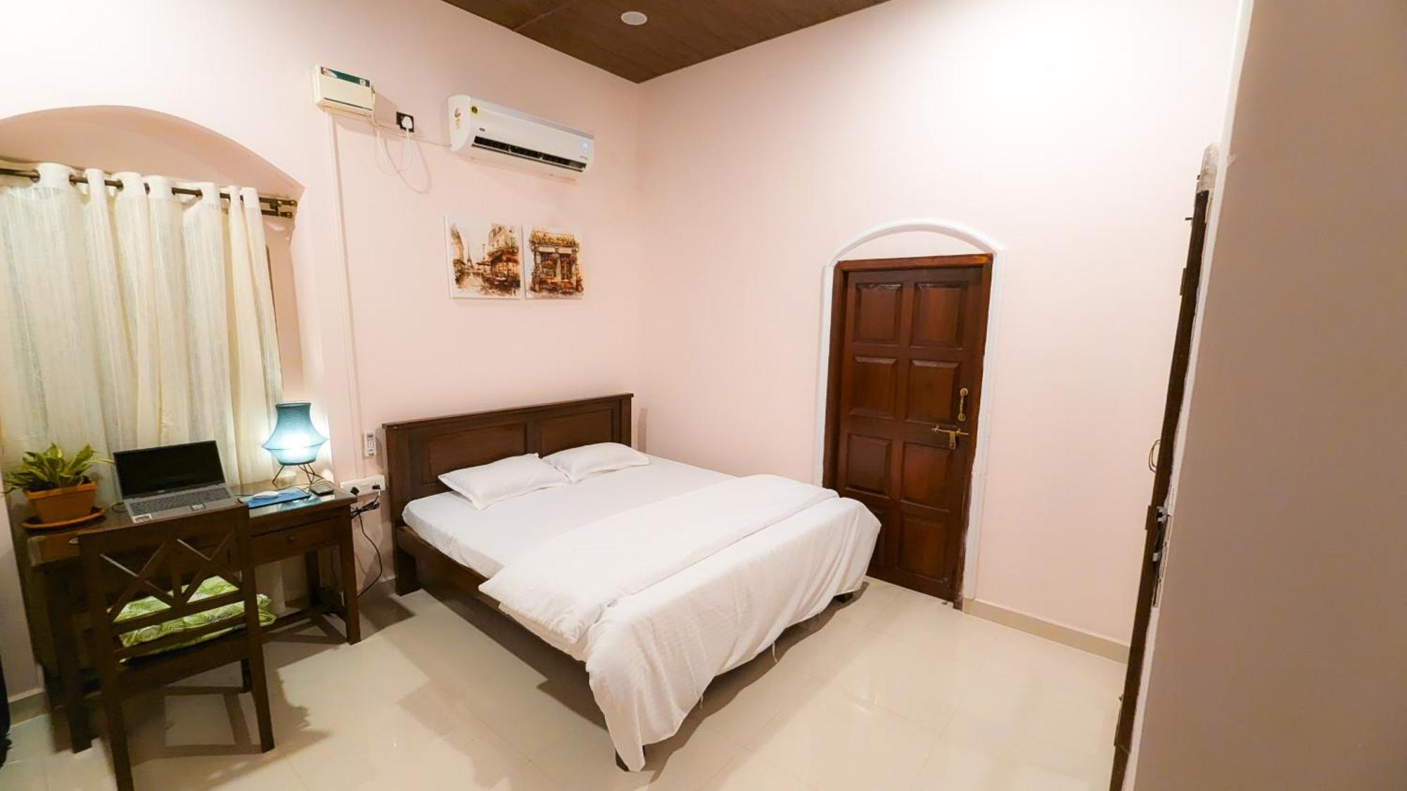 The First House By V3Homestay 4Bhk Private Pool 卡兰古特 外观 照片