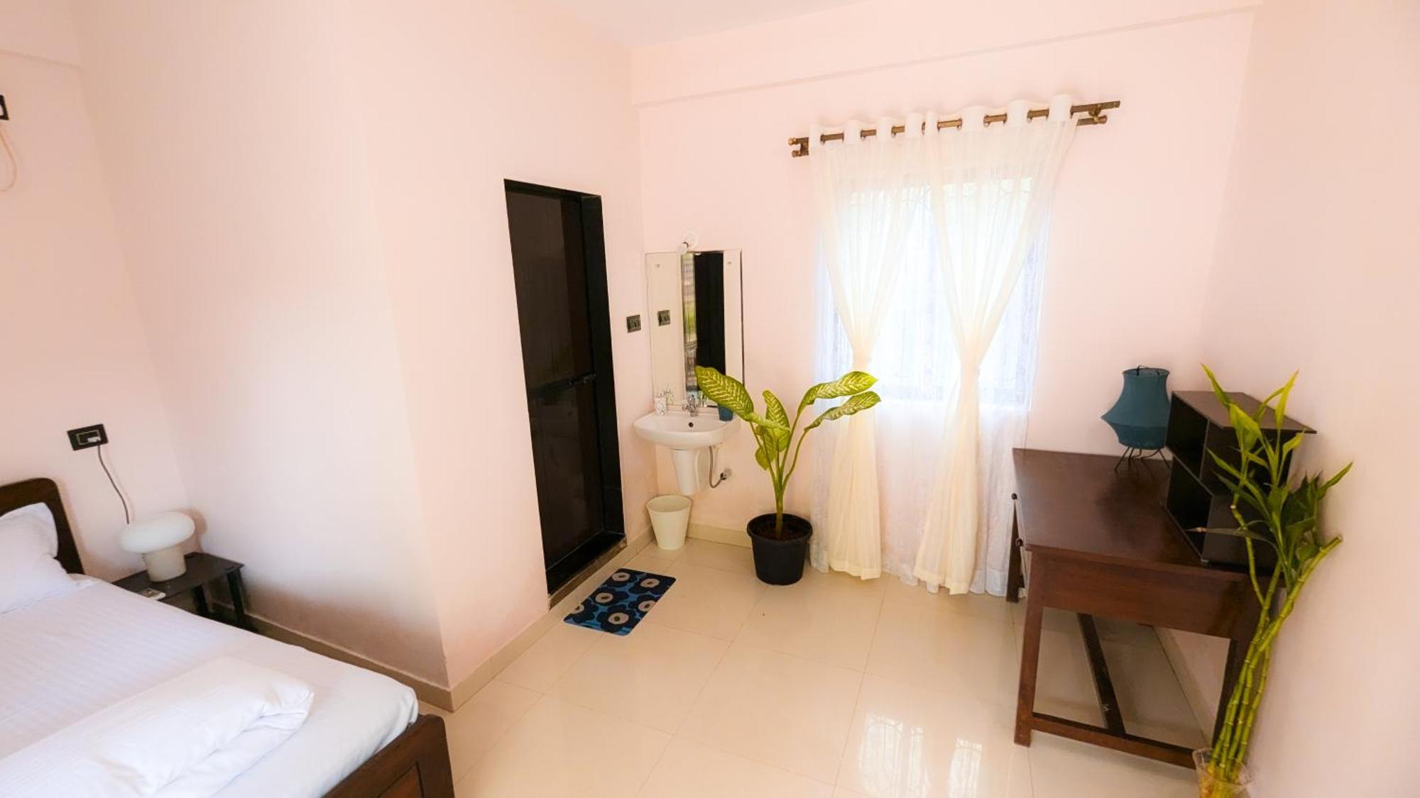 The First House By V3Homestay 4Bhk Private Pool 卡兰古特 外观 照片